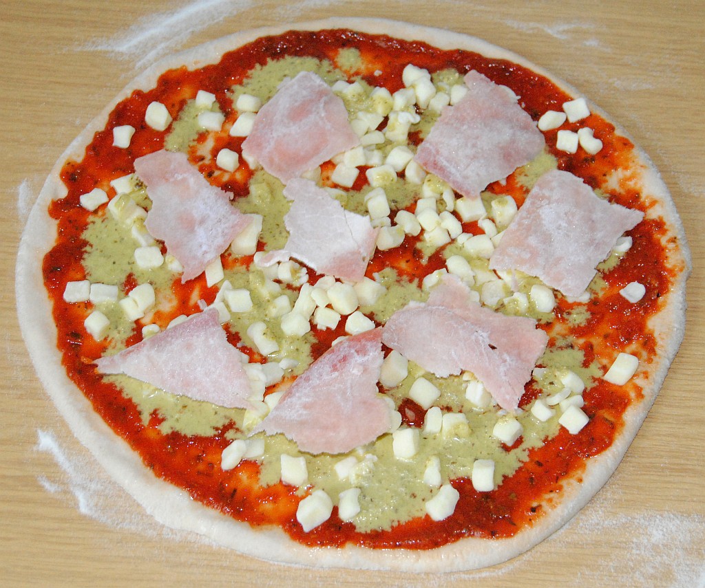 Original: /img/pizzaalpestoschinken09jkne.jpg